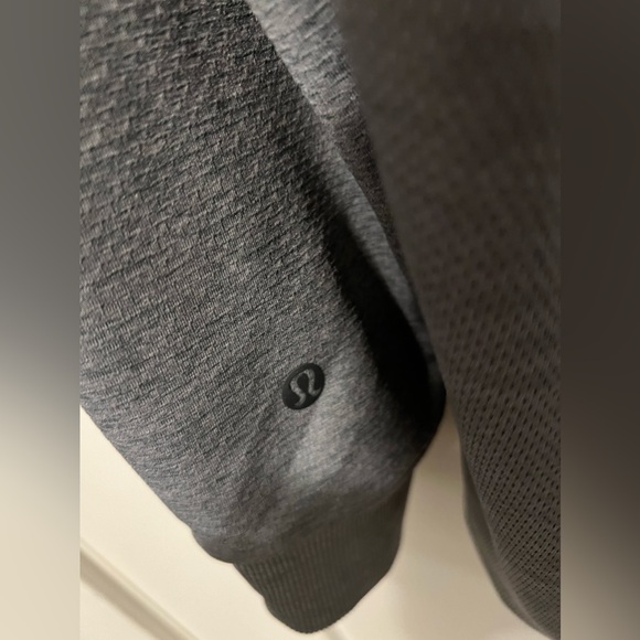 LuluLemon Size L Jacket - Picture 4 of 6